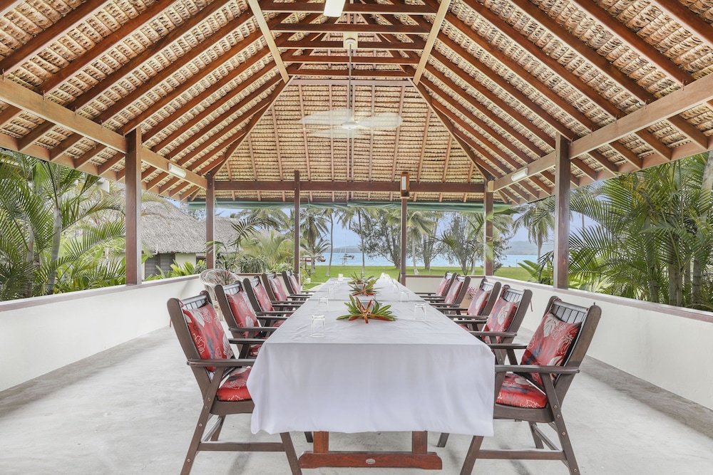Beachfront Resort 29/50