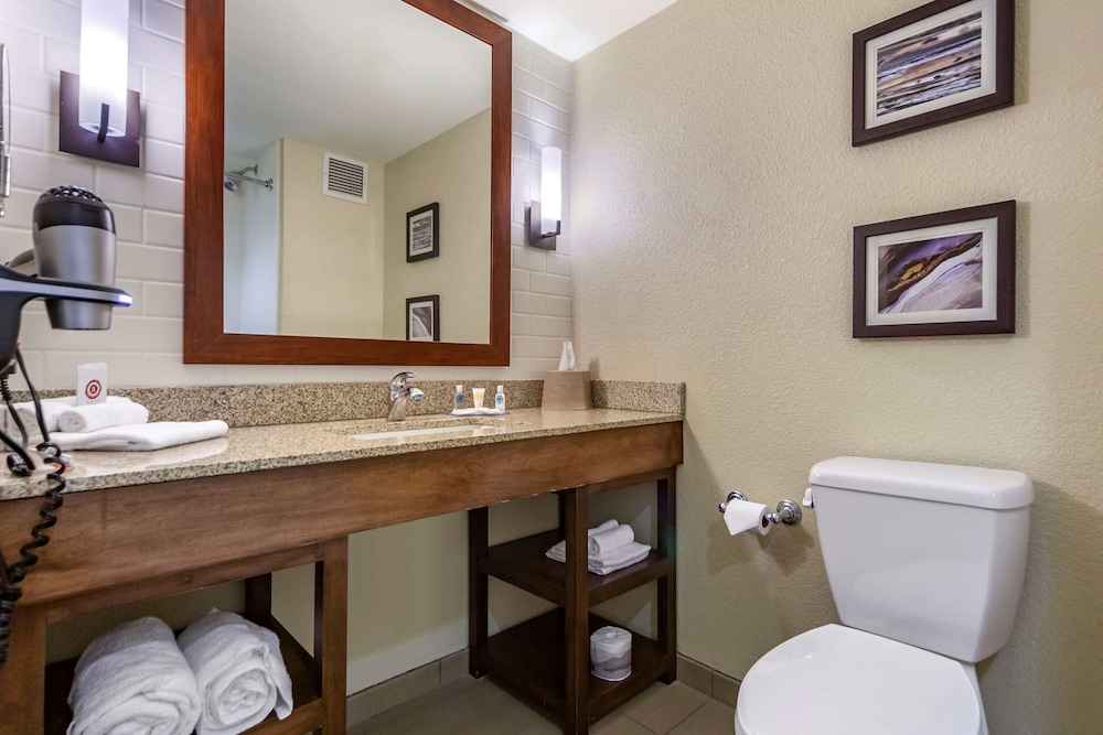 Comfort Inn & Suites Sidney I-80 44/49