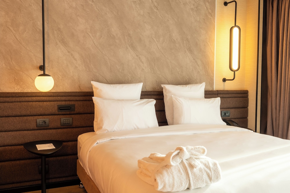 CLASSIC, DOUBLE BED