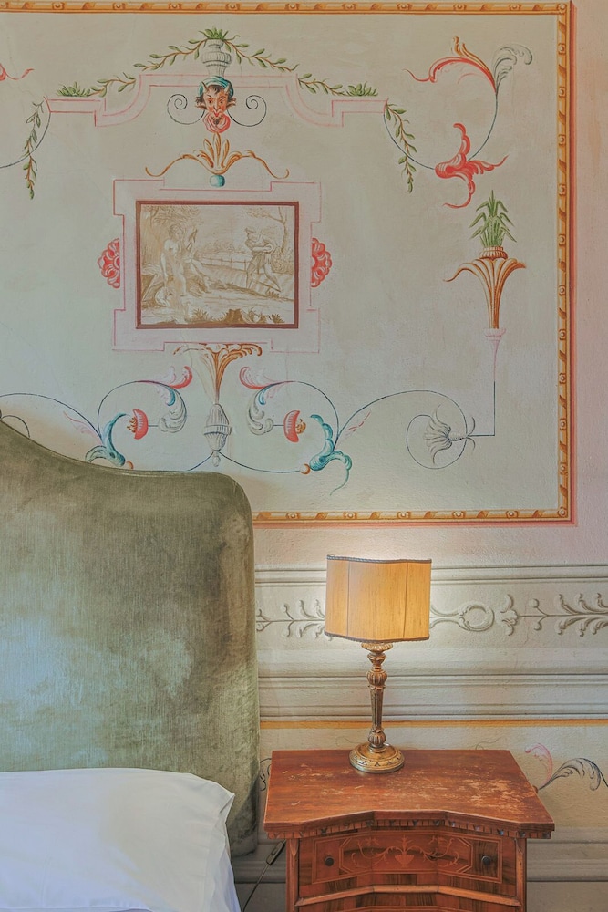 Hotel Villa Sermolli 7/50