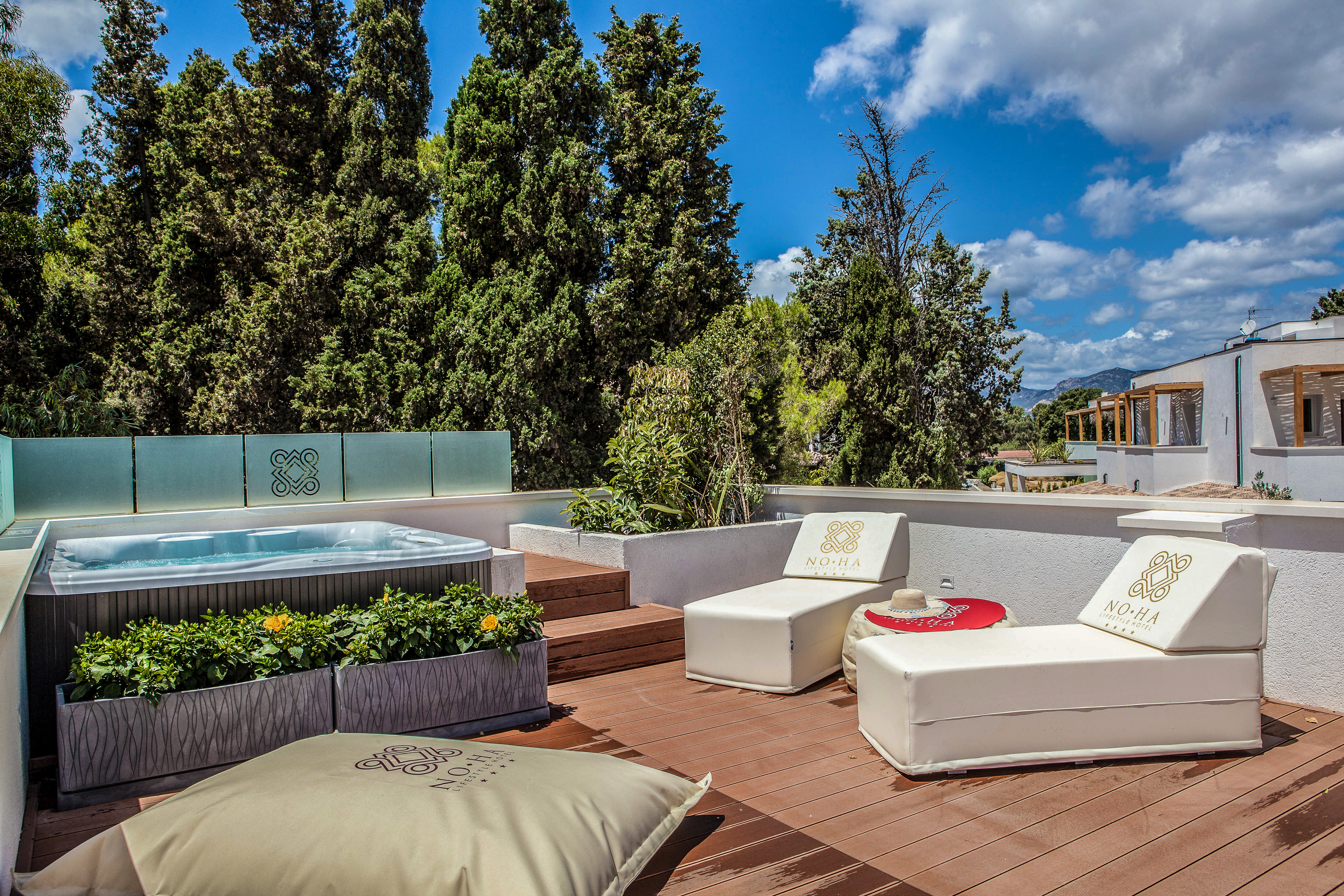 Noha Lifestyle - Adults Only 35/46