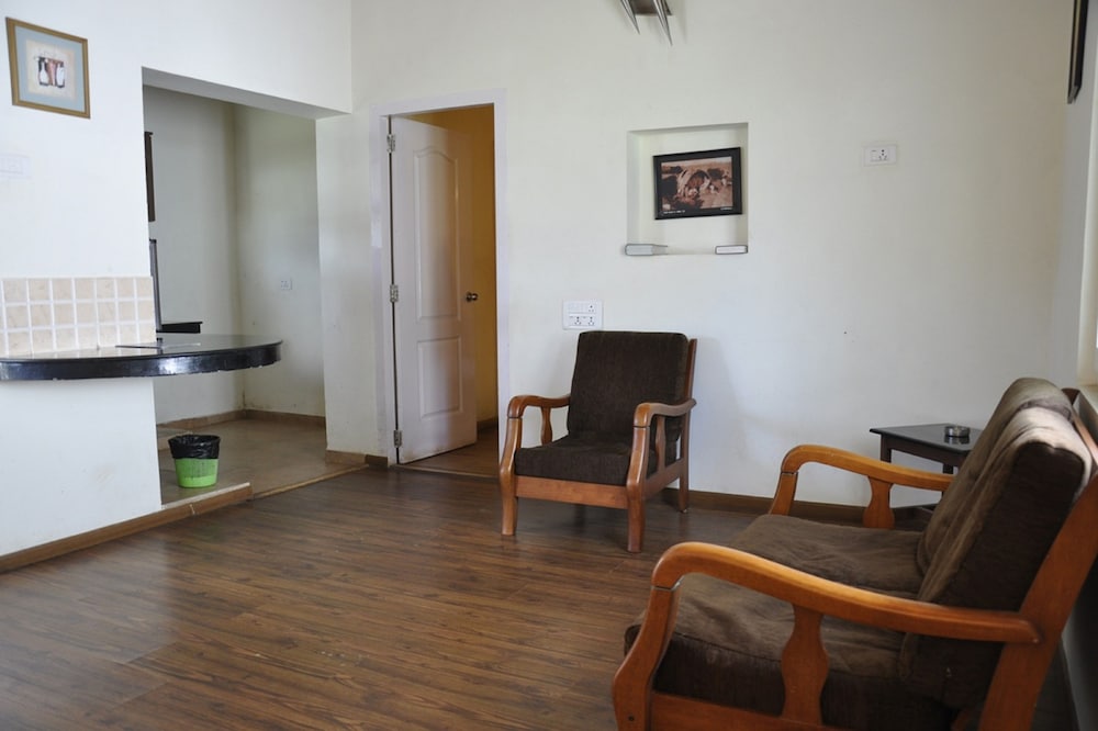 Sabol Holiday Resorts 13/30