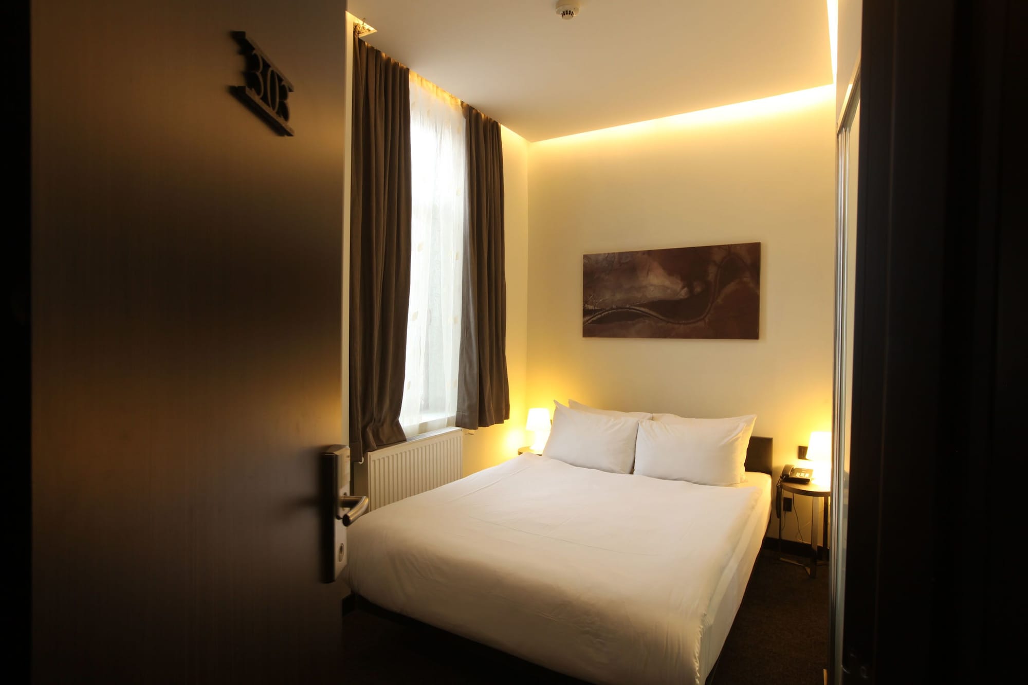 ECONOMY, DOUBLE BED