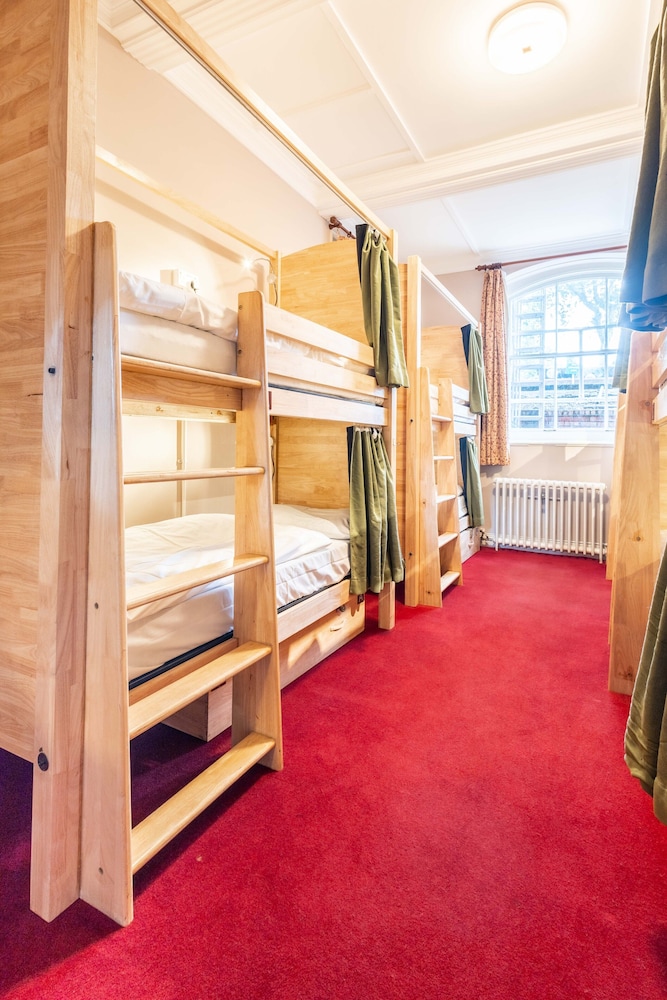Palmers Lodge Swiss Cottage 36/72
