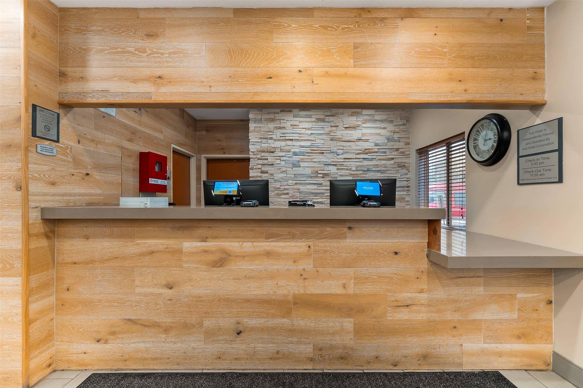 Country Inn & Suites by Radisson, Fairview Heights, IL 1/39