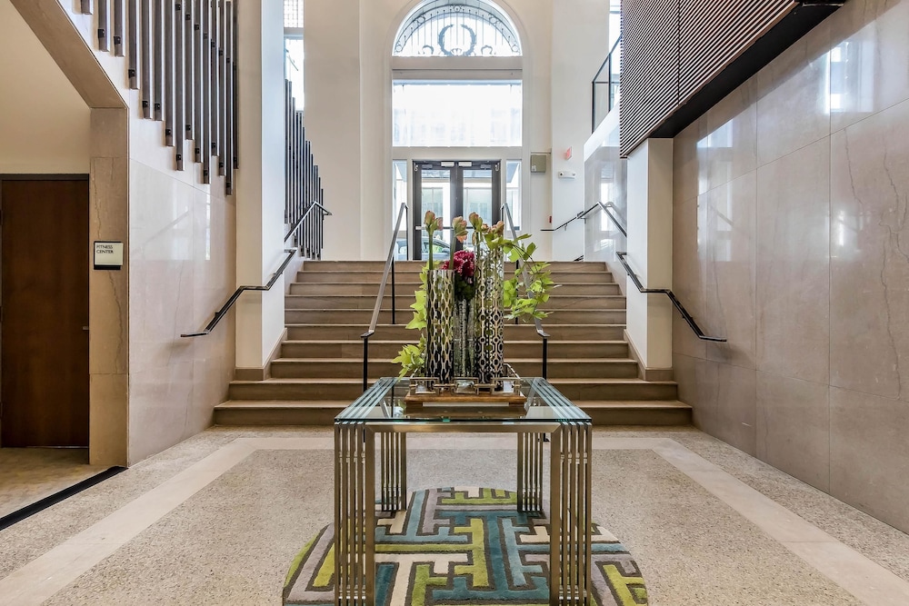 Lobby at Voco Hotel Napoleon Downtown Memphis, MEMPHIS - TN