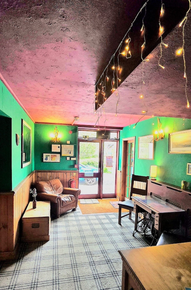 Strathcarron Hotel 28/34
