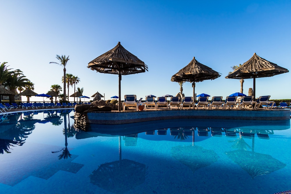 BLUEBAY BEACH CLUB 35/41