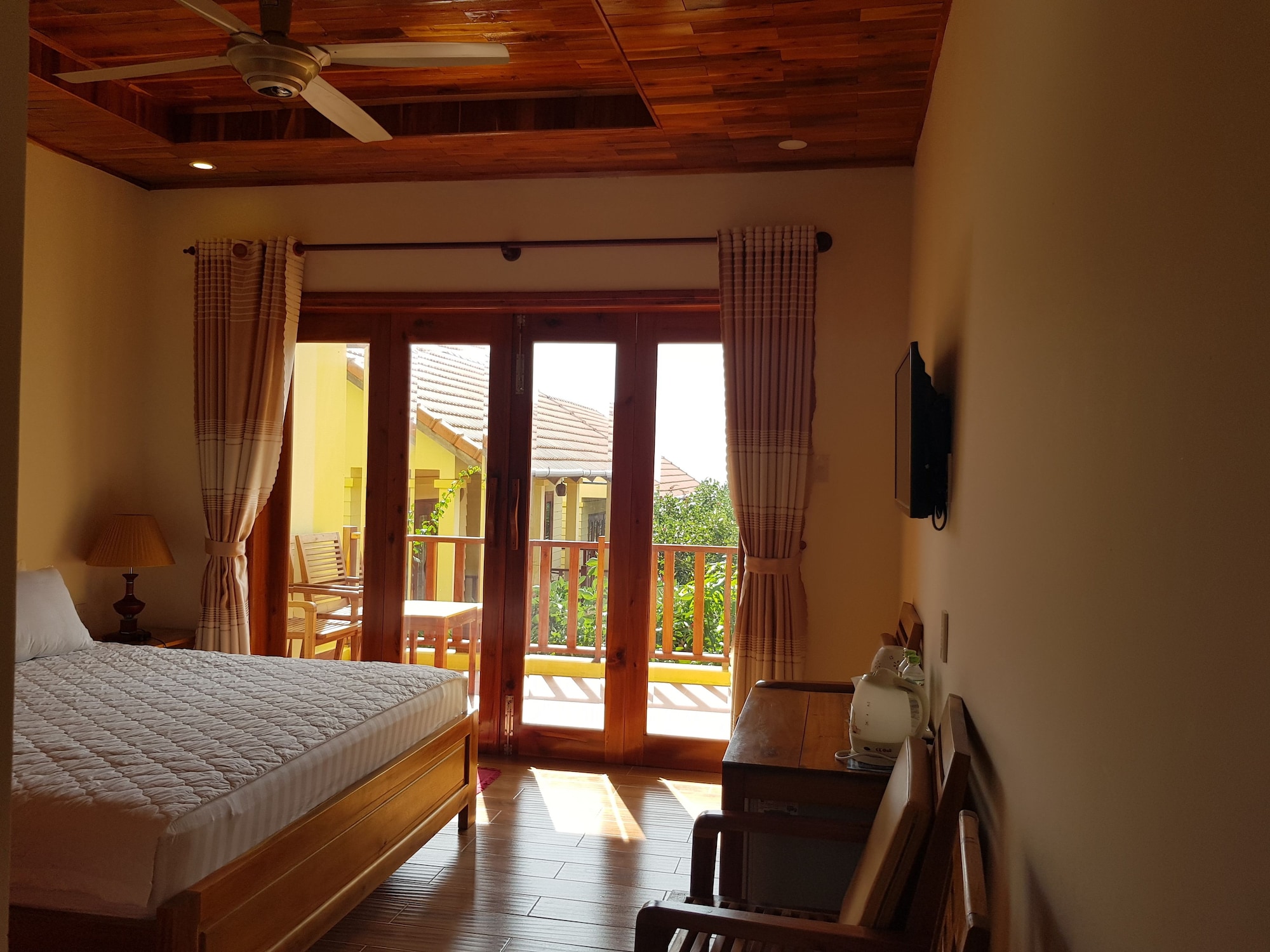 DELUXE, DOUBLE BED, SEA VIEW