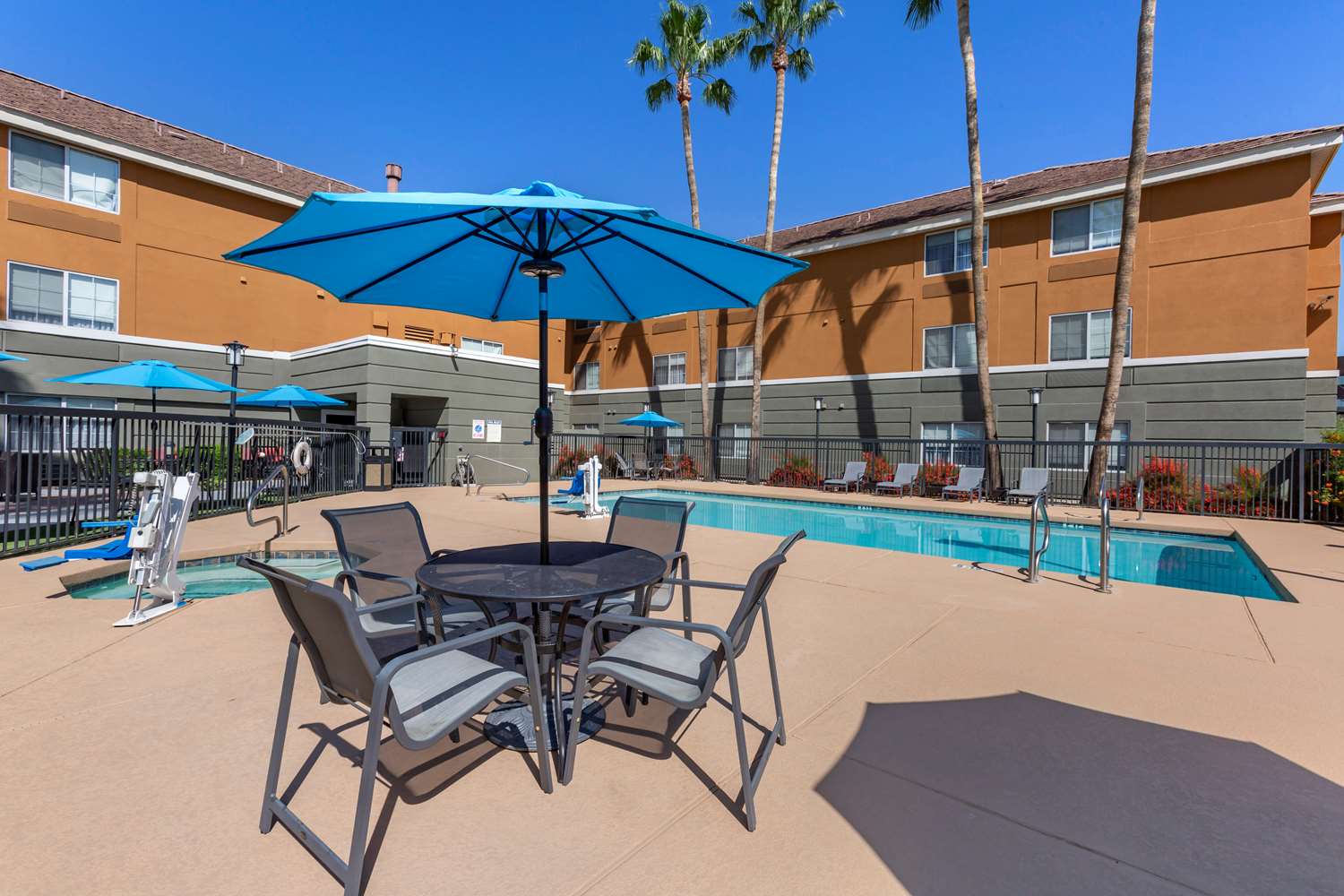 Best Western North Phoenix Hotel 72/76