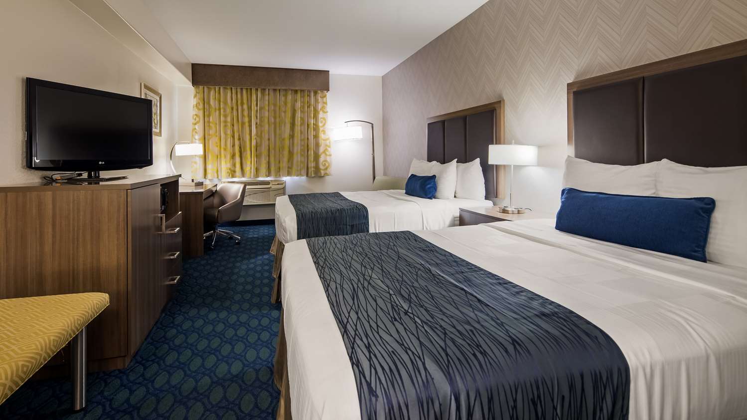 Plus, 2 Queen Beds