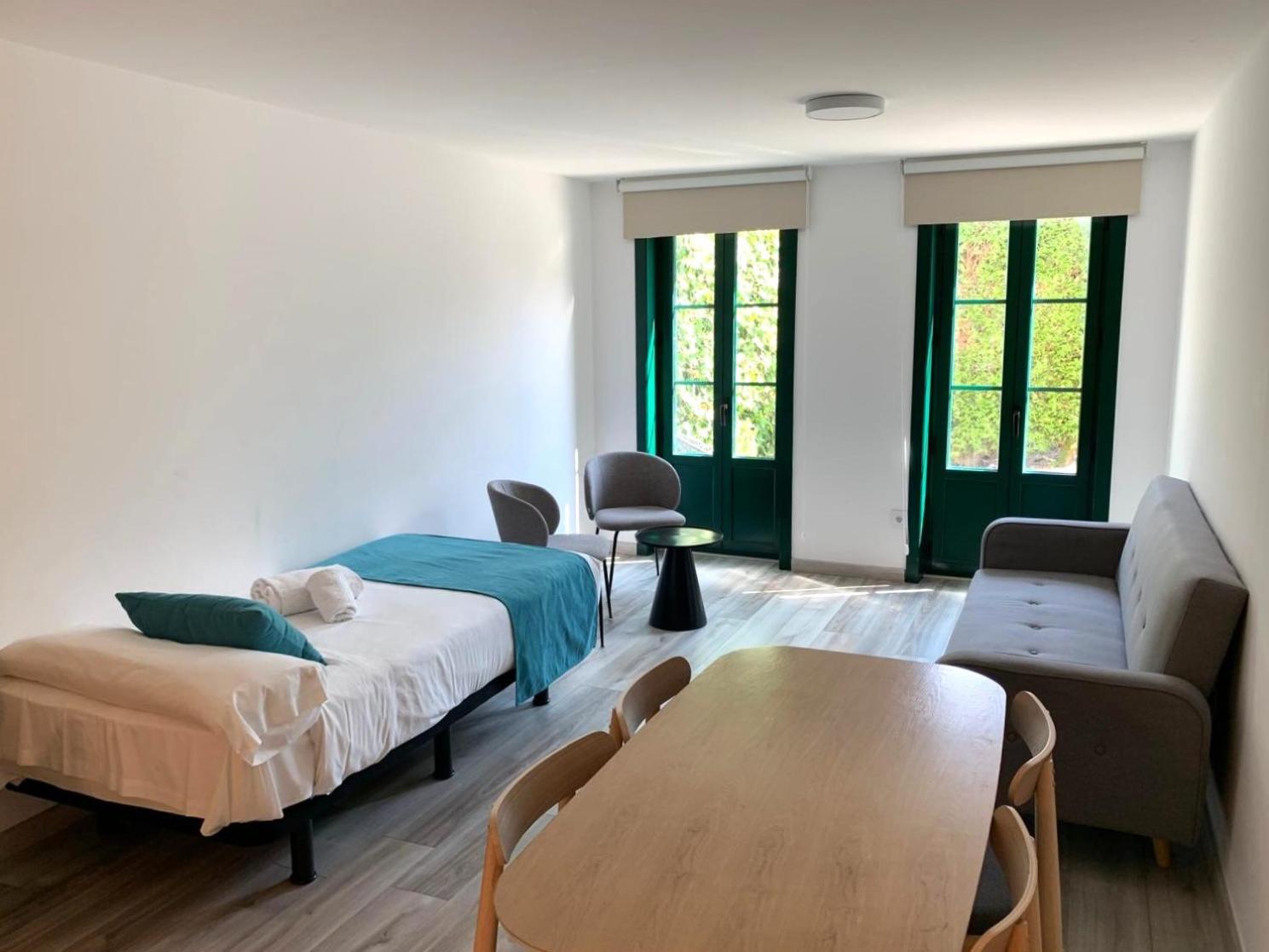غرفة عائلية بثلاثة أسرّة، Pombal Rooms Santiago 2/7