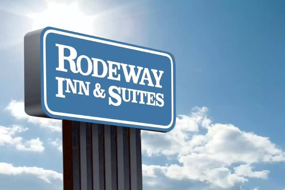 Rodeway Inn and Suites Macon photo3