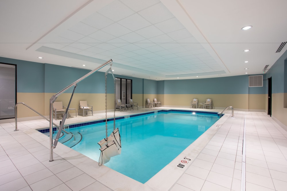 Holiday Inn Express Suites Owings Mills Baltimore Area 31/53