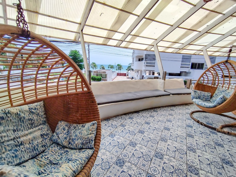 Royal Beach View 49/71