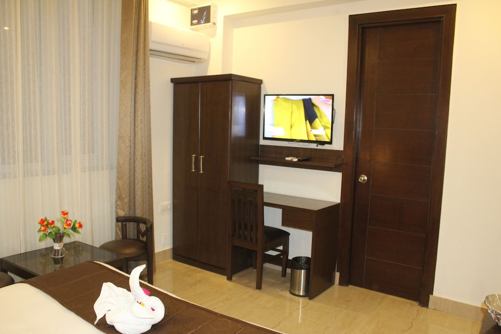 Hotel Holiday Hill 37/50