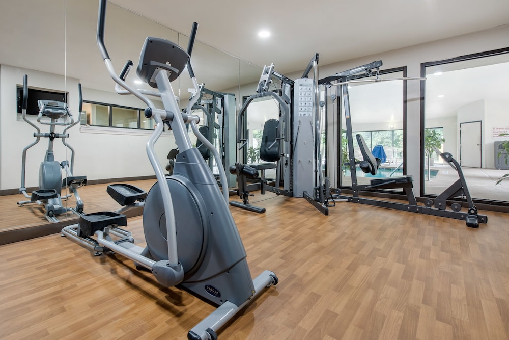 Comfort Suites Lafayette University Area 29/56