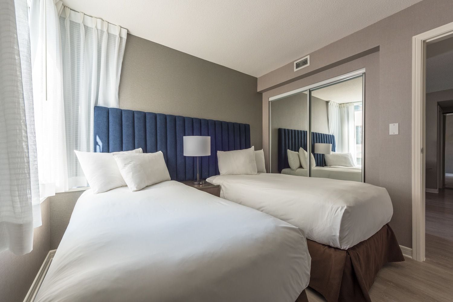 2 BEDROOMS, SUITE, KING AND TWIN BEDS