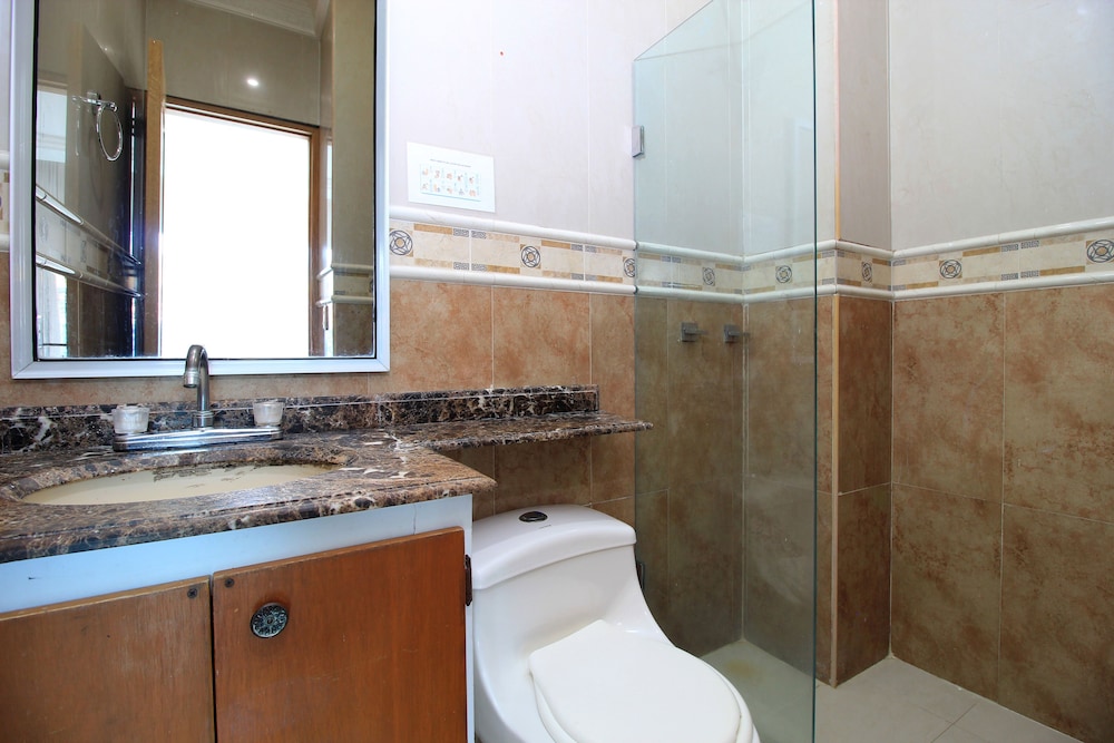 Hotel Abi Inn By GEH Suites 42/42