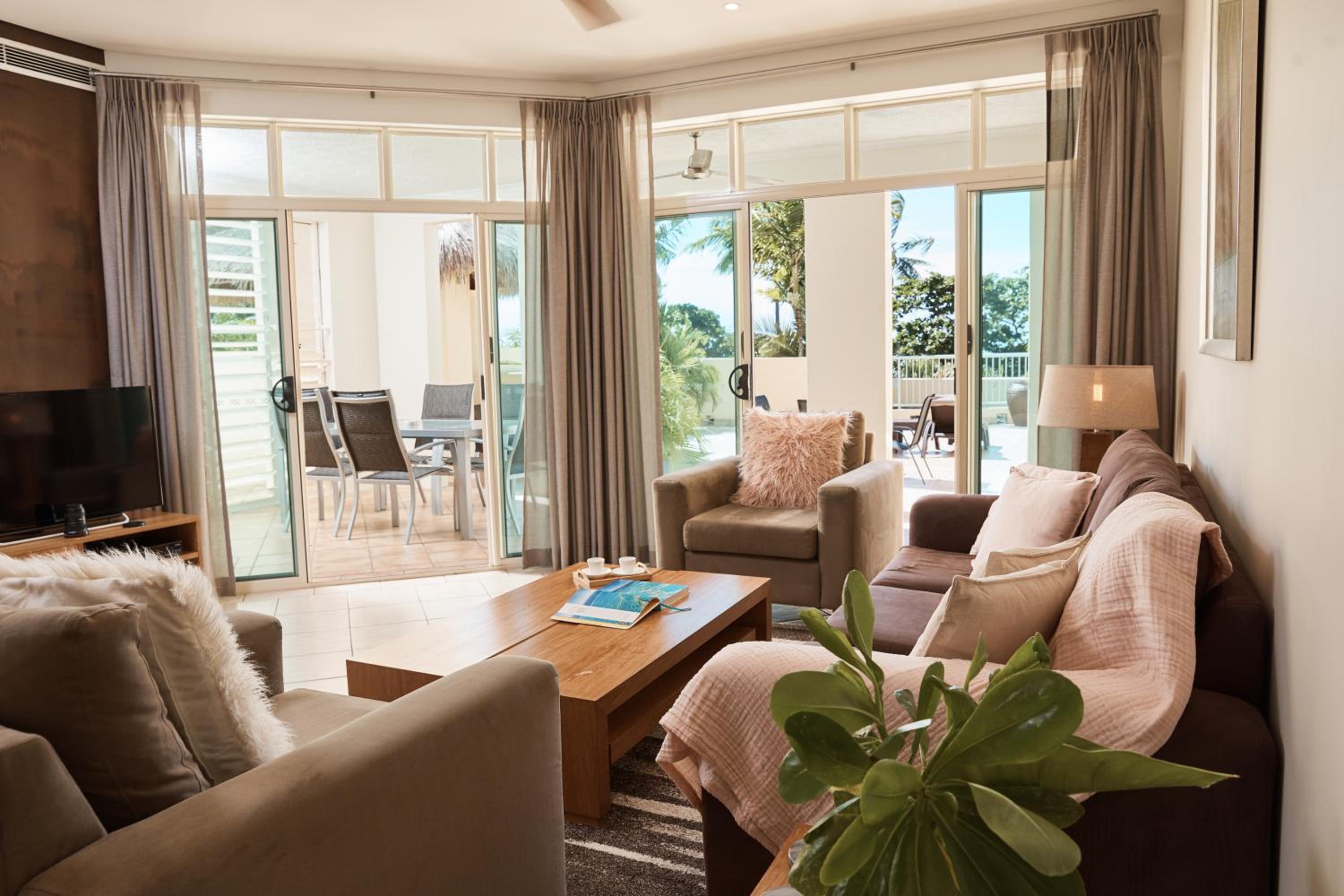 3 Bedrooms, Apartment