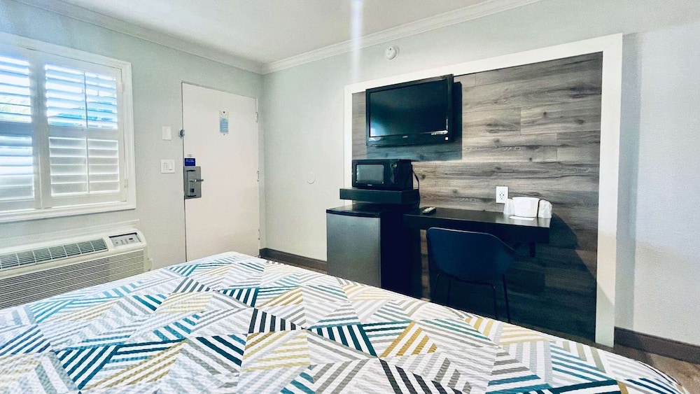 Motel6 Pico Rivera, CA - Los Angeles 16/60