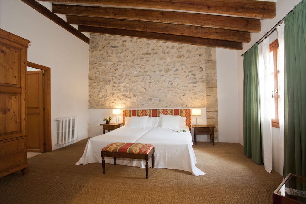 Hotel Can Moragues 7/50