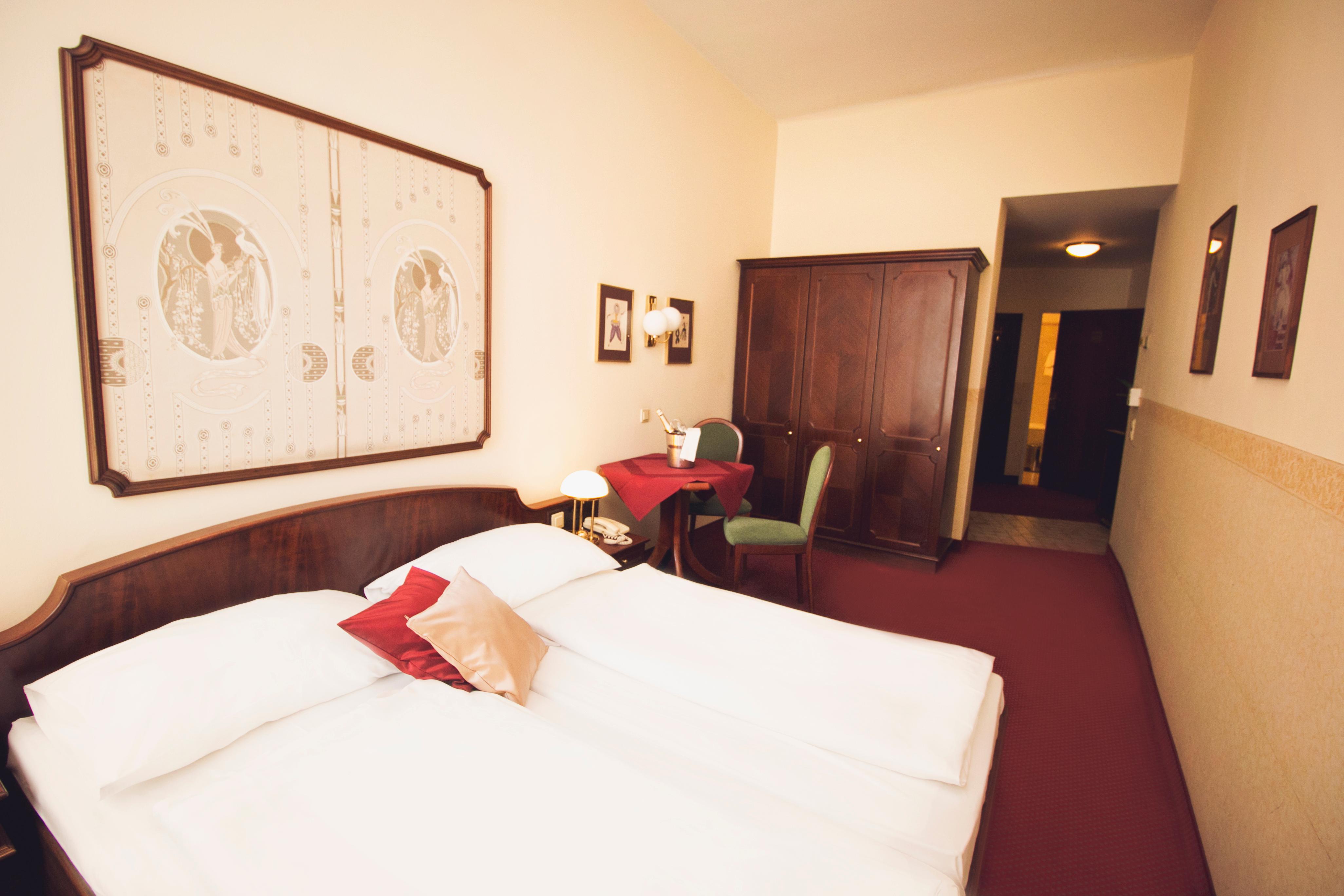 CLASSIC, DOUBLE BED
