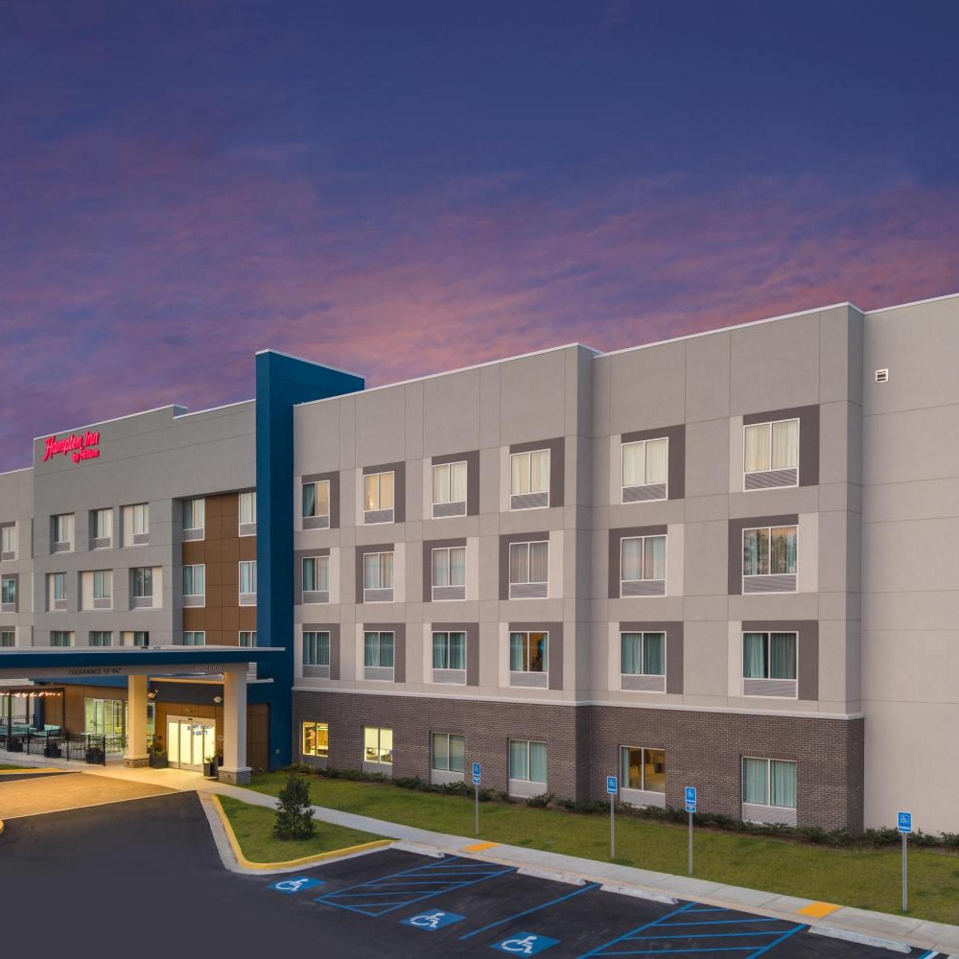 Hampton Inn by Hilton Gulfport Beach Boulevard 1/24