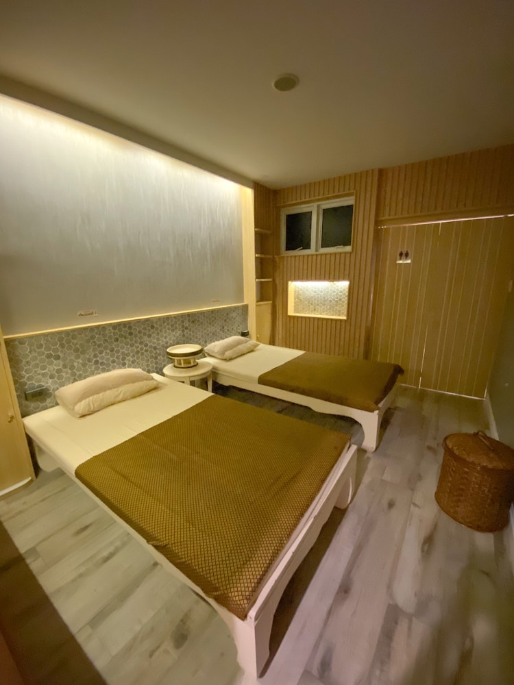 Grand Hill Resort And Spa 27/50