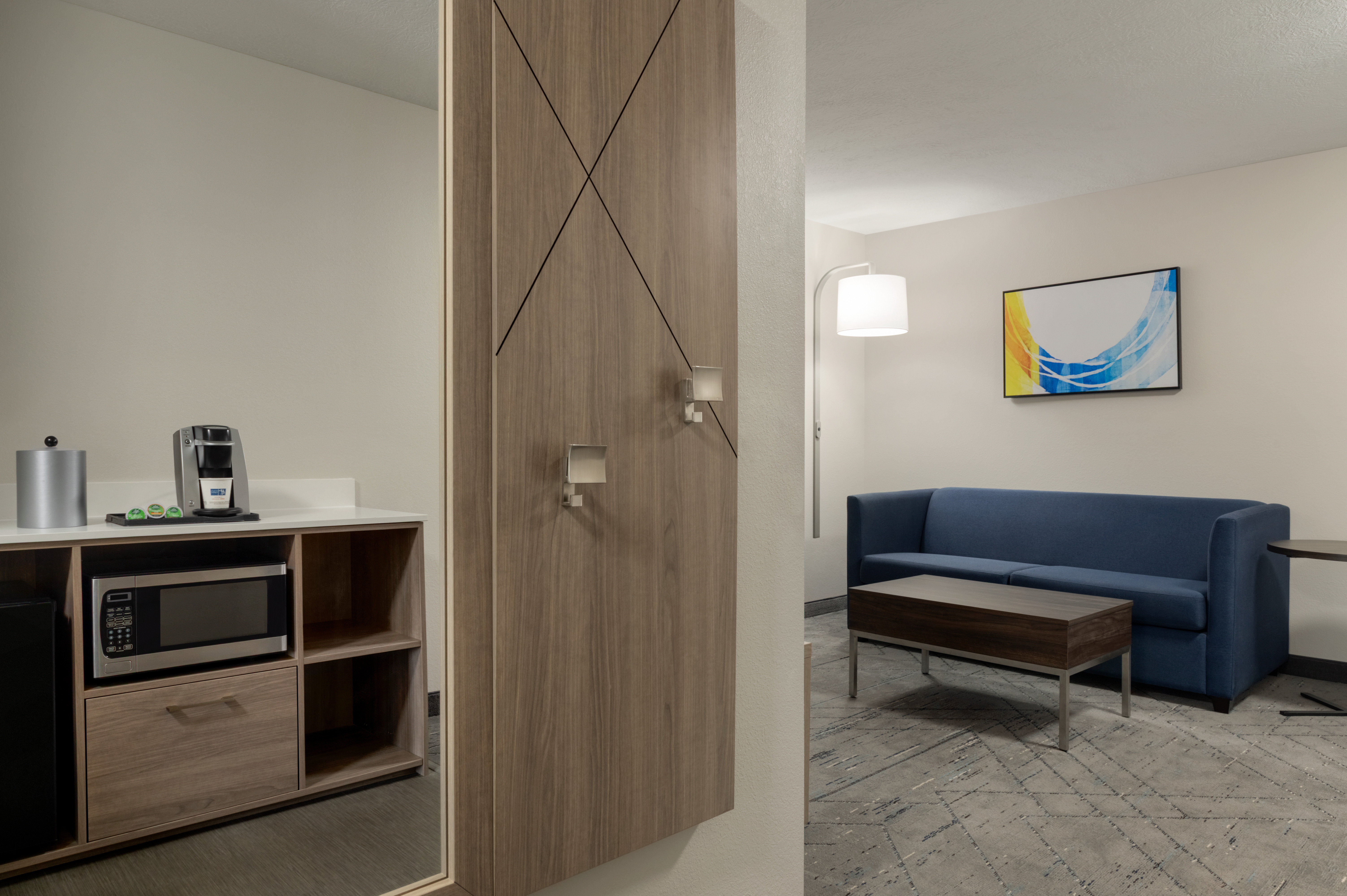Holiday Inn Express Hotel & Suites North Fremont 40/58