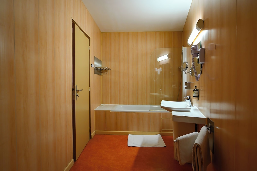 HOTEL LE MAS DE JOSSYL 37/37