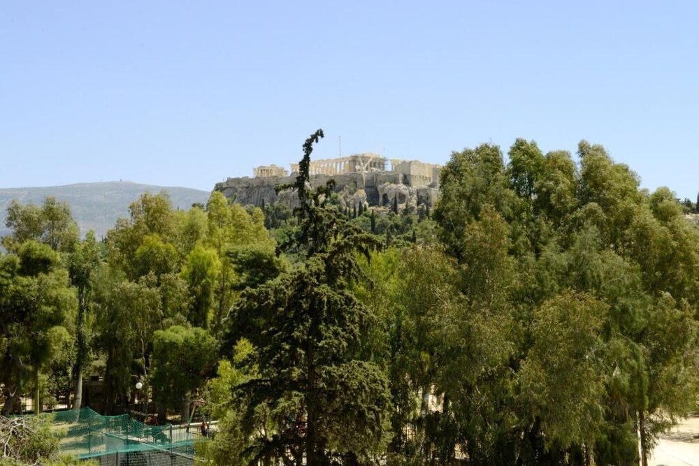 Phidias Hotel 64/69