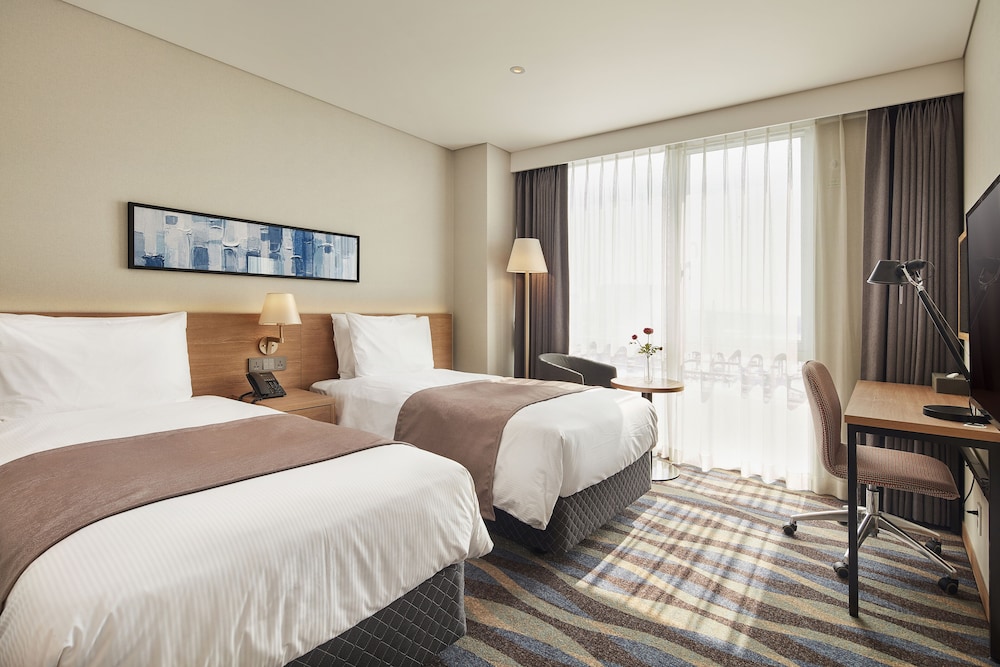 Ramada Encore by Wyndham Gimpo Han River Hotel 10/68