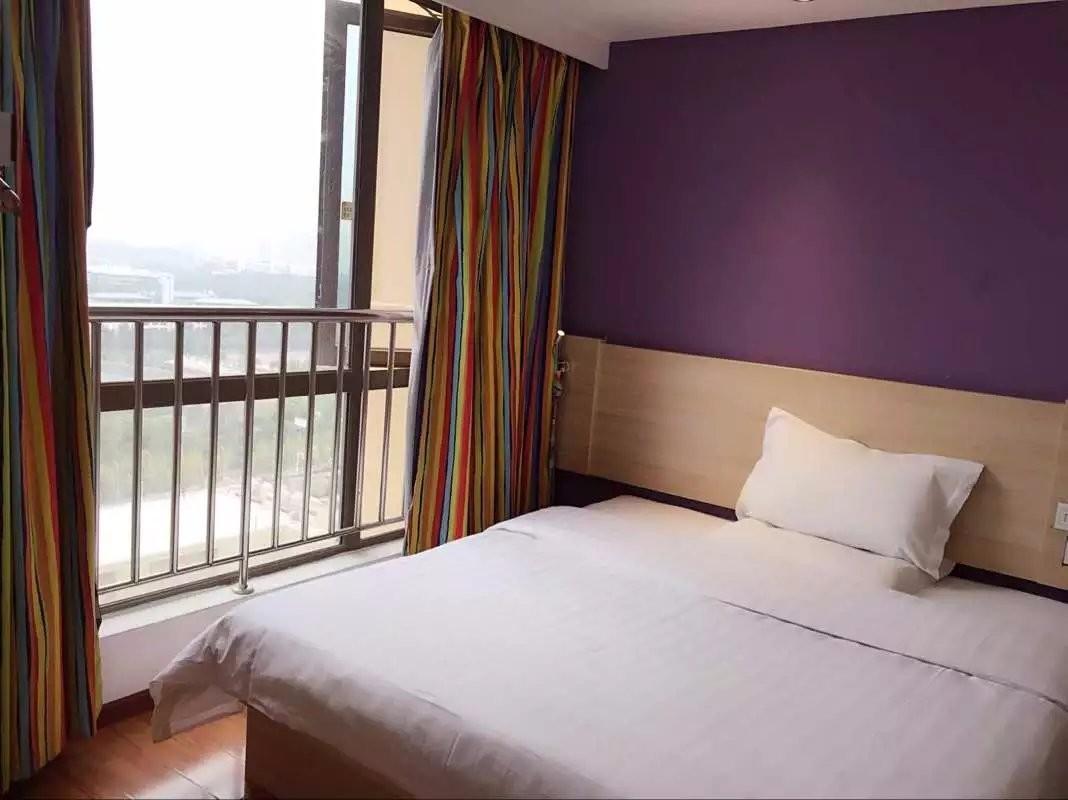 7 Days Inn (Chongqing University Town Xijie Pedestrian Street) 16/30