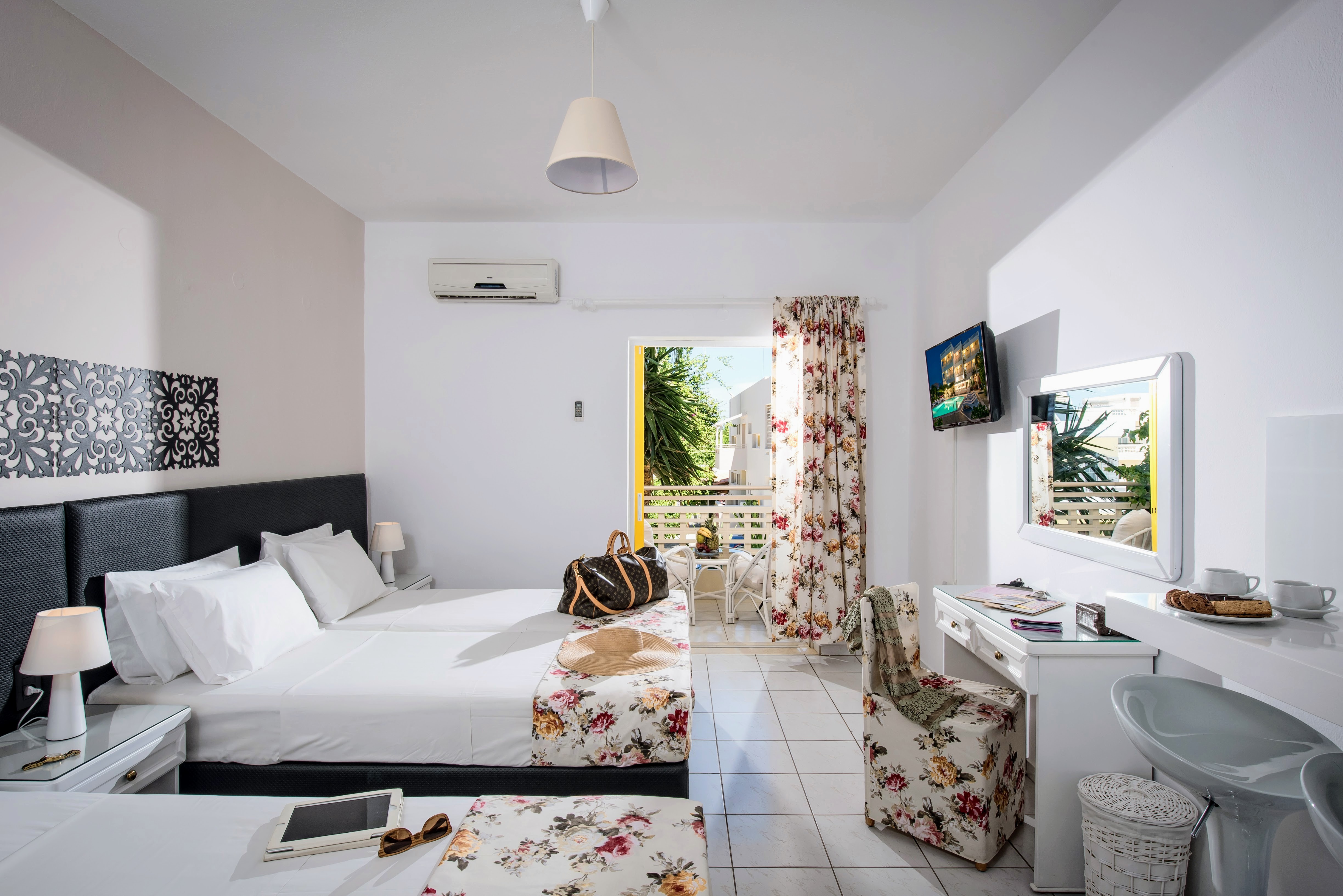 Stella Maria Hotel & Suites 13/50