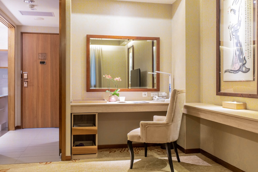 Jia Hsin Garden Hotel 56/64