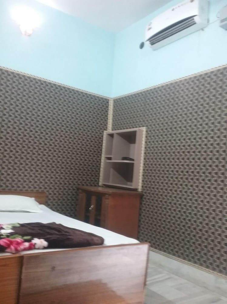 Teerth Guest House 23/64