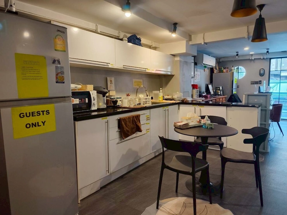 Jellybean the Blocks Hostel Sukhumvit 10 51/63
