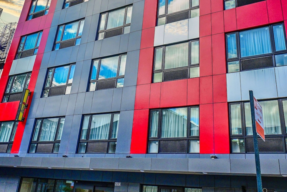 Super 8 by Wyndham Bronx Near Botanical Garden 2/29