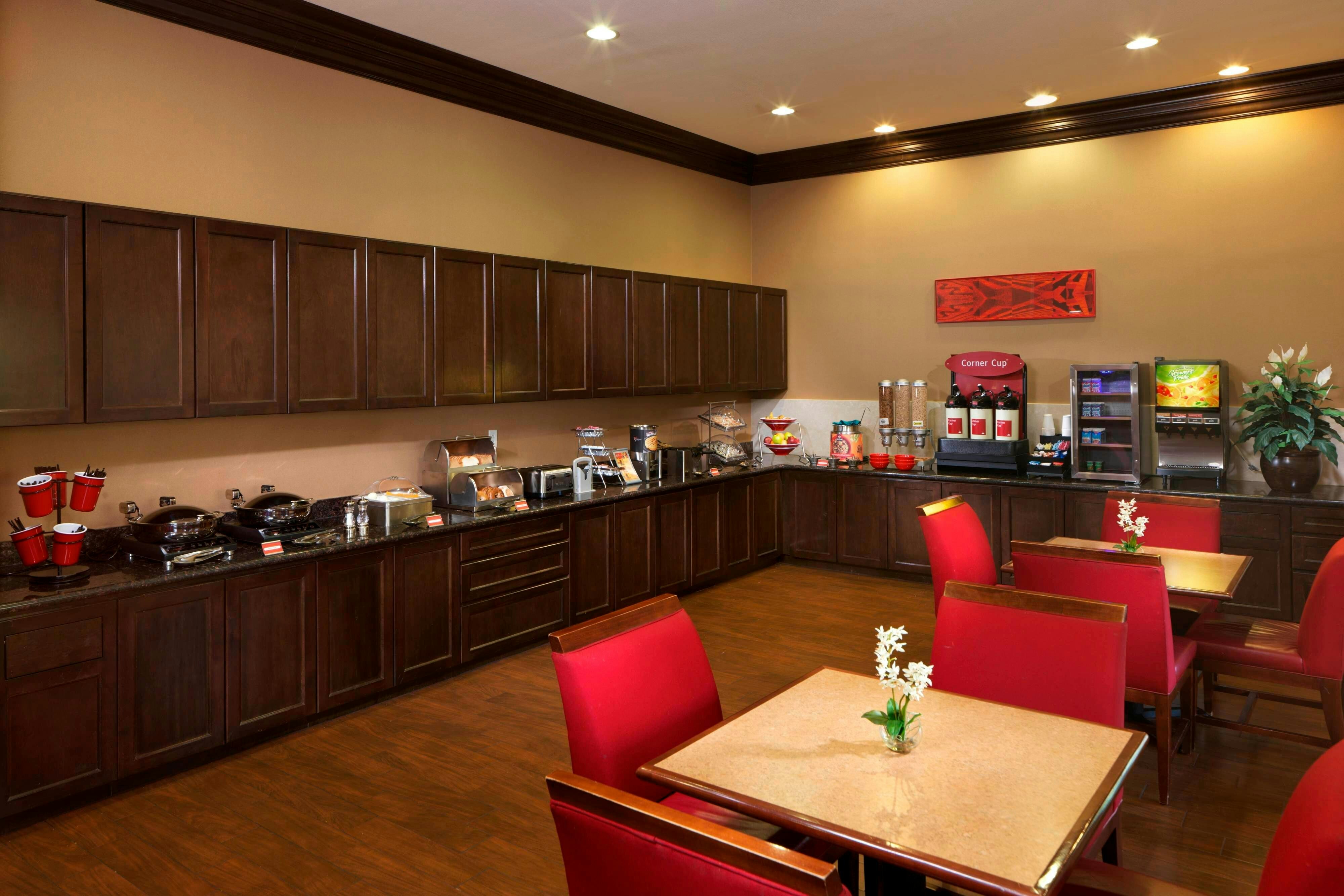 Towneplace Suites Houston Intercontinental Airport 6/8