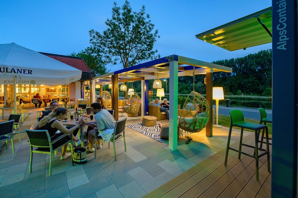 ibis Styles Regensburg 2/50