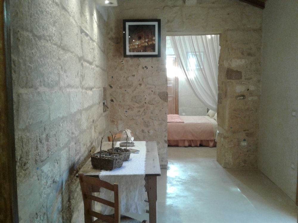 Borgo In Corte 32/72