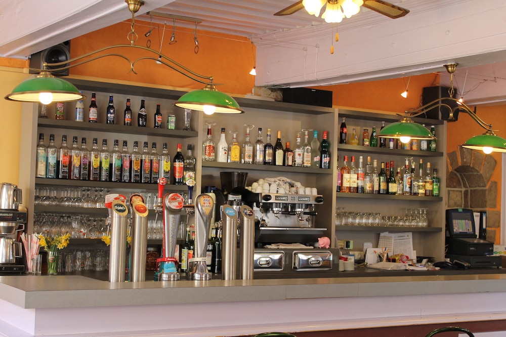 HOTEL LE BOURGOGNE 3/50