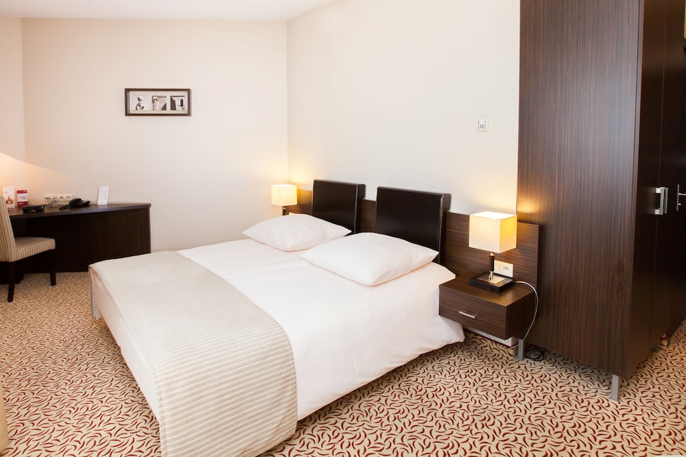 Room at Qubus Hotel Lodz, LODZ