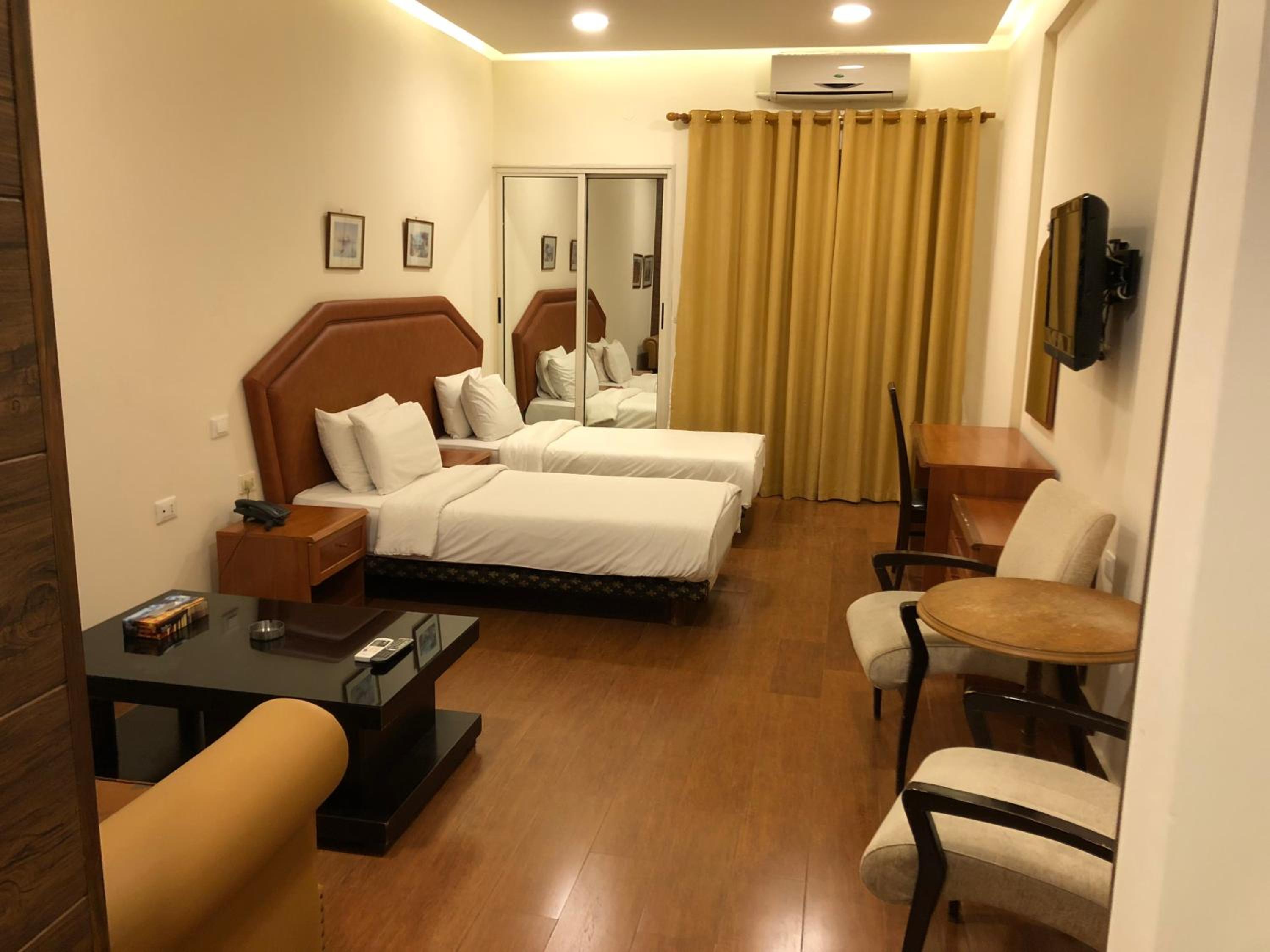 Dreams Suites Hotel 14/34