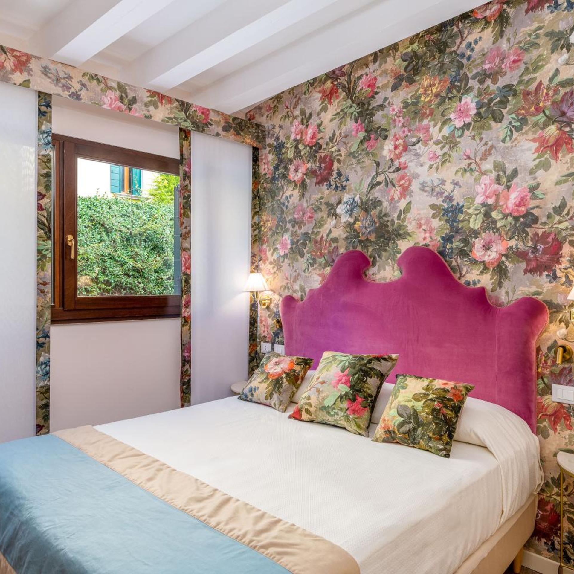 Economy, Double Bed