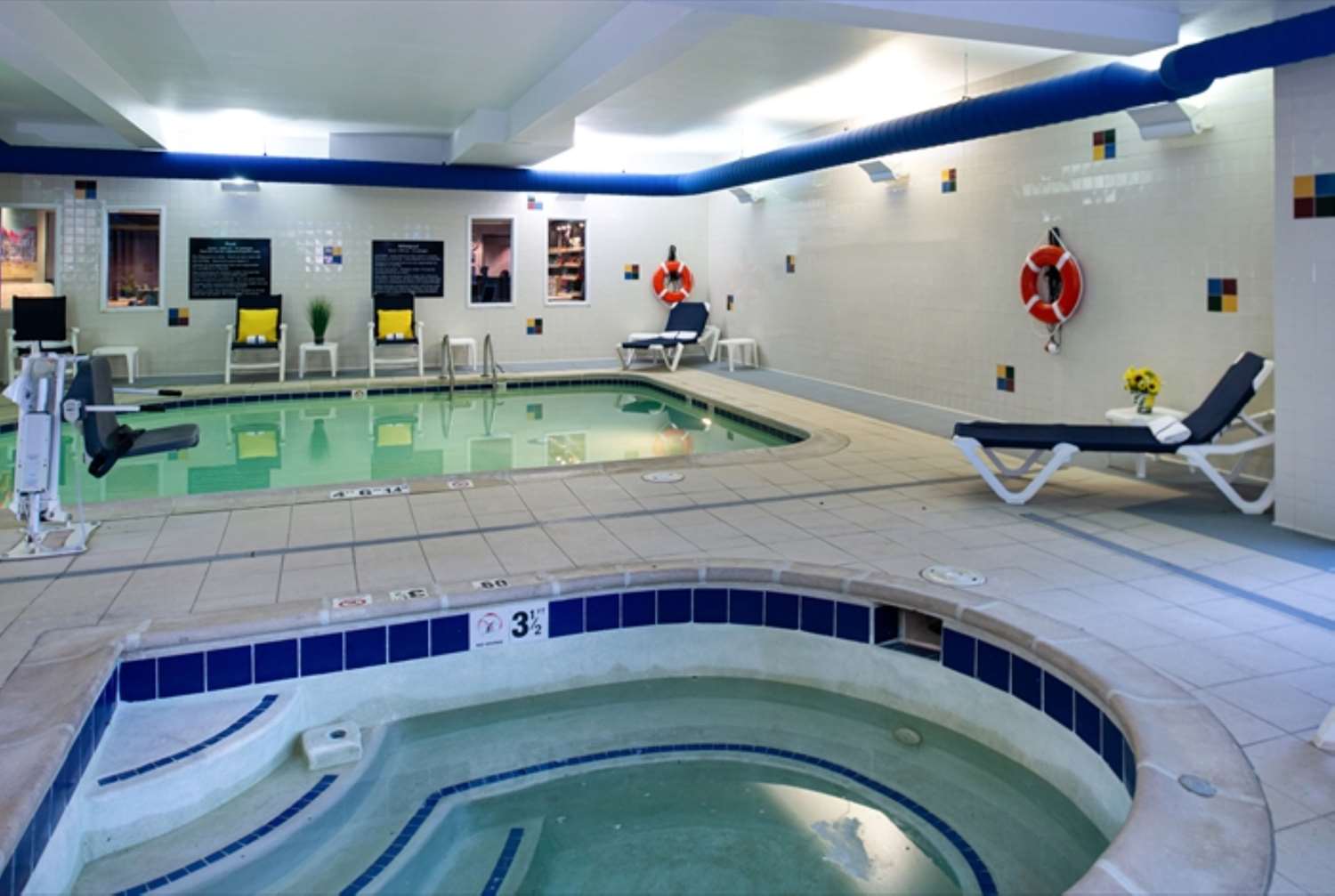 swimming pool spa