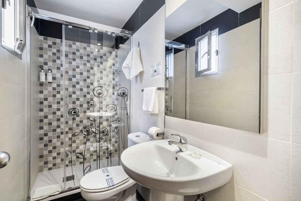 غرفة مفردة، Hostal Ballesta 12/16