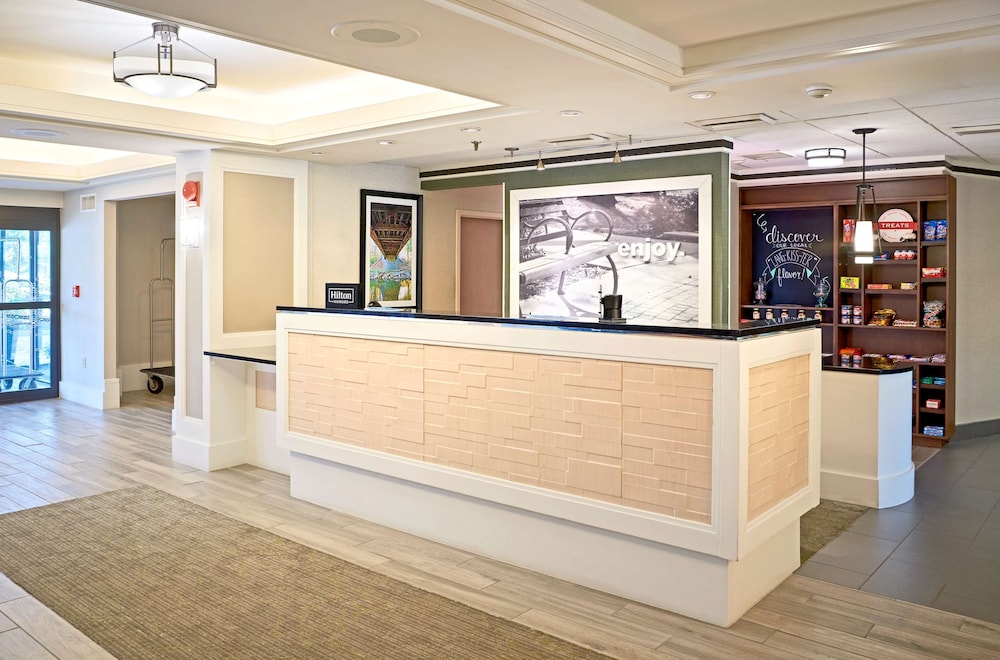 Hampton Inn Lancaster, PA 6/42