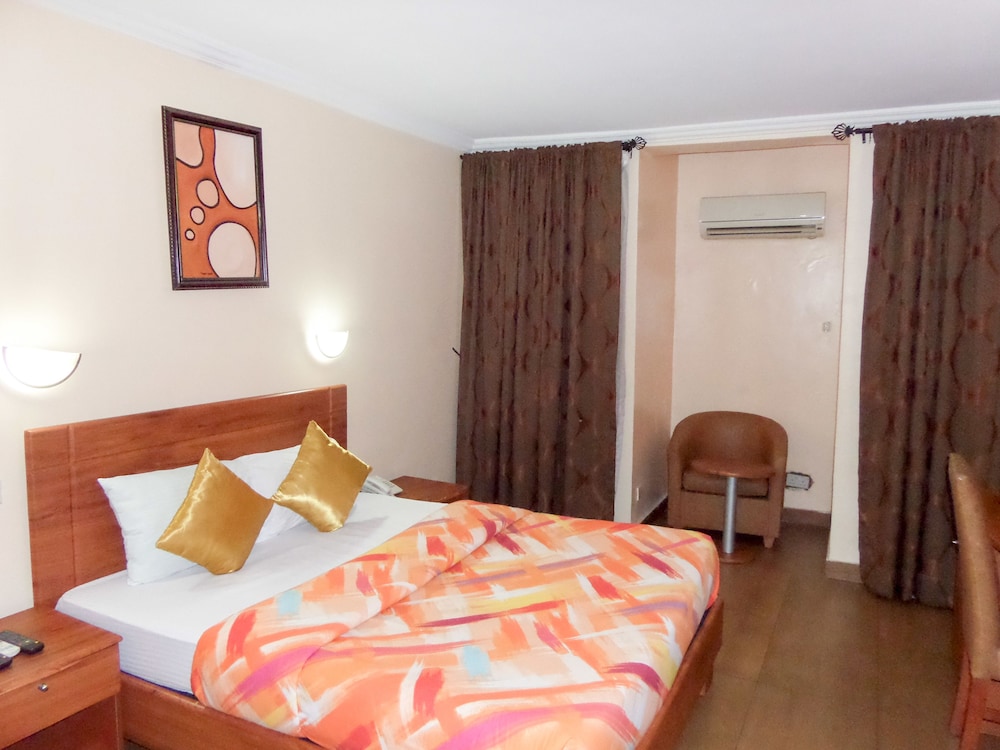 Le Real Hotel 6/56